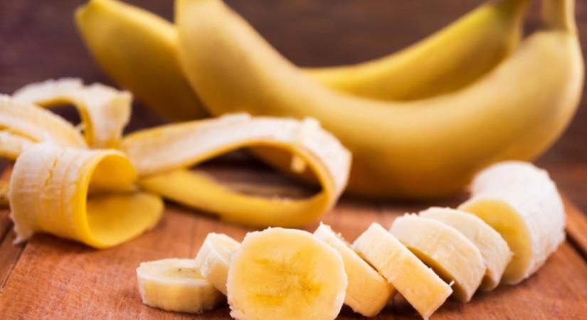 Tegyél banánhéjat a szemed alá: döbbenetes, amit másnap tapasztalni fogsz