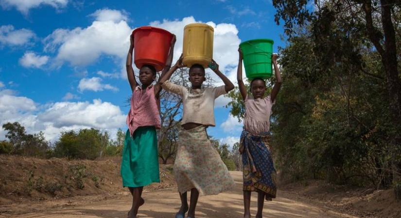 Pusztít a hőség, a szárazság, fogyóban a biztonságos ivóvíz: gyerekek millióit érinti közvetlenül a klímaválság