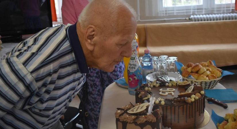 Józsi bácsit 95. születésnapja alkalmából köszöntötték