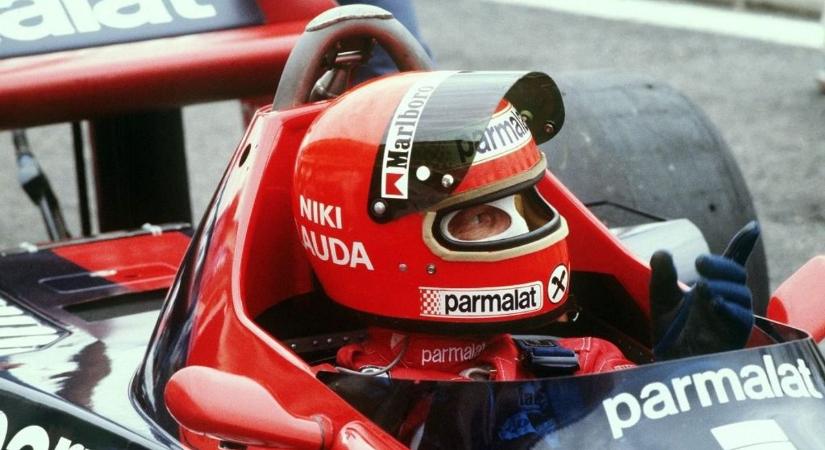 Elárverezik Niki Lauda legendás megégett sisakját