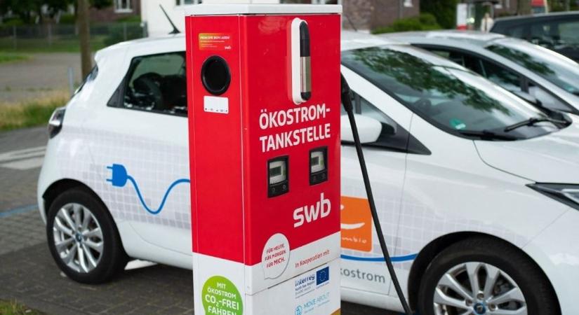 Tarolnak az elektromos autók globálisan – pedig Európában nem is támogatják őket