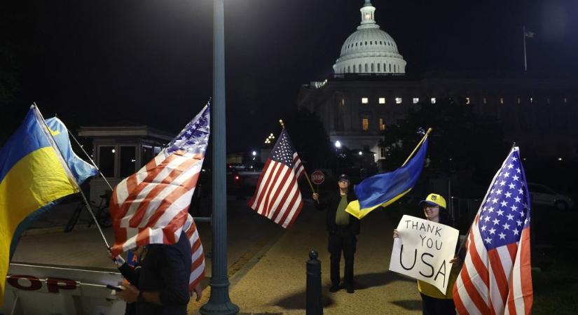 Megszavazta az amerikai szenátus: 61 milliárd dolláros segélycsomagot kap Ukrajna