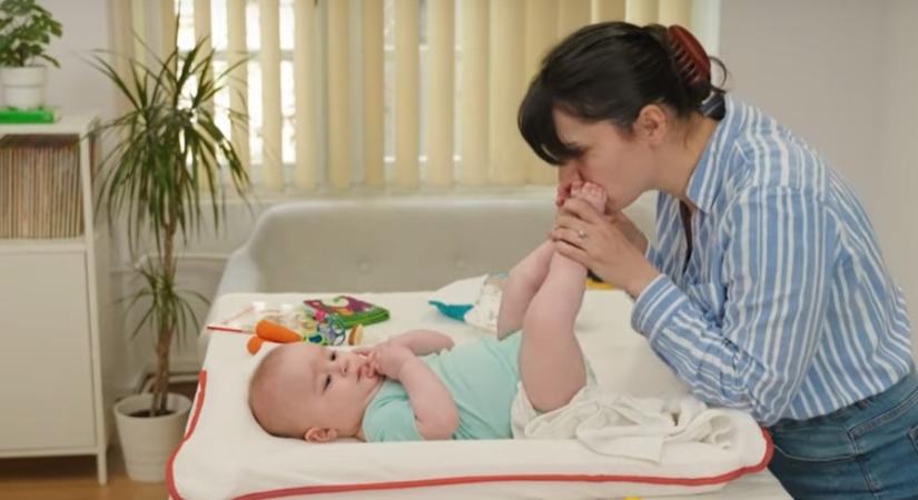 Gyakorlatsor csecsemők csípőízületének fejlesztésére