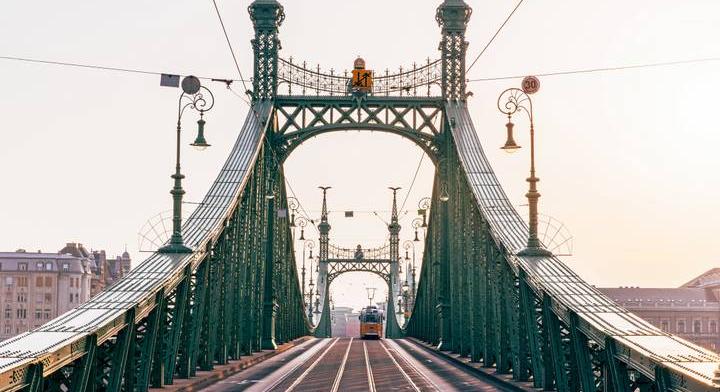 Lezárásokkal jön a budapesti nagytakarítás: ezeket a helyszíneket érinti