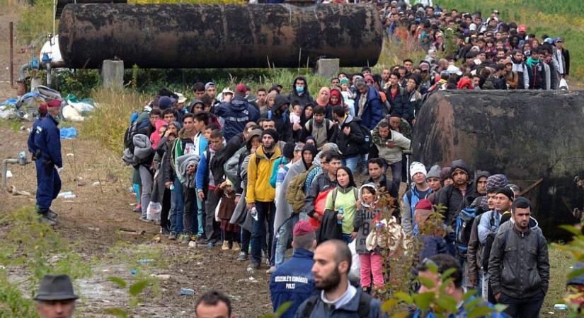 Bakondi György: 2015 óta minden évben több mint egymillió menekültkérelmet nyújtanak be az európai hatóságoknál