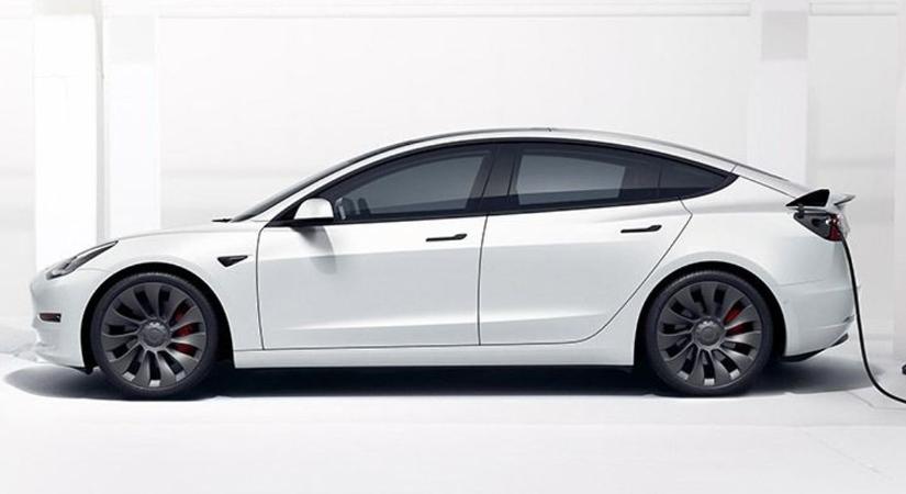 Bajban van a Tesla, akár már az idén elkezdhet megfizethető autókat gyártani