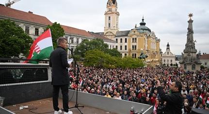 Magyar Péter: Ha kormányra kerülünk, visszaállítjuk a PTE-n az autonómiát