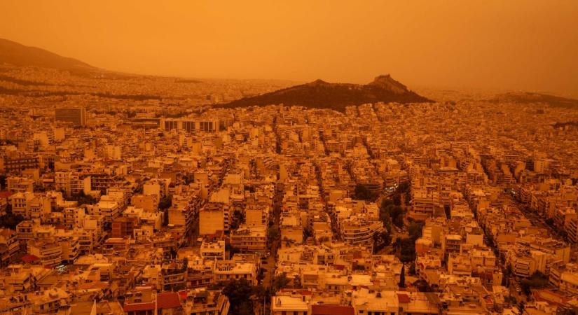 Belepte a sivatagi por Görögországot, apokaliptikus videók érkeznek