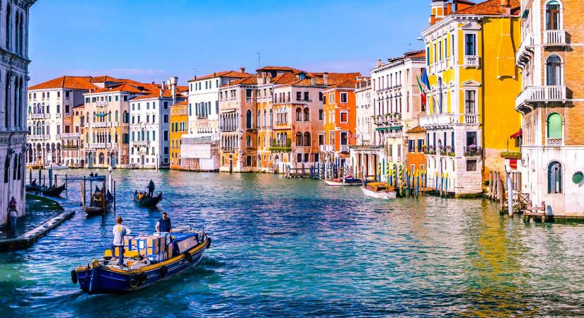 Csütörtöktől bizonyos napokon belépőt kell fizetni a Velencébe látogató turistáknak