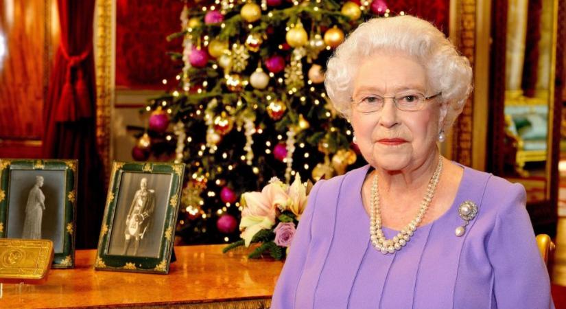 II. Erzsébet visszavonultan tölti a karácsonyt, a királyi család tagjaival sem találkozik a járvány miatt