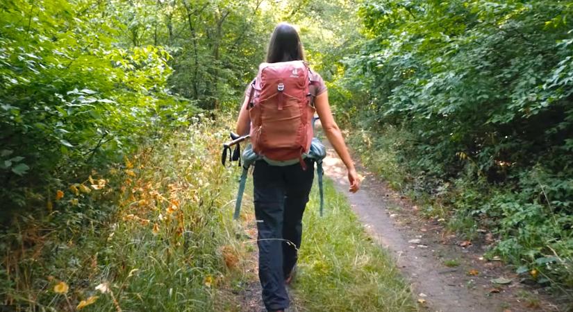 Nagyvásznon a lány, aki 72 nap alatt 2550 kilométert gyalogolt Magyarország-szerte