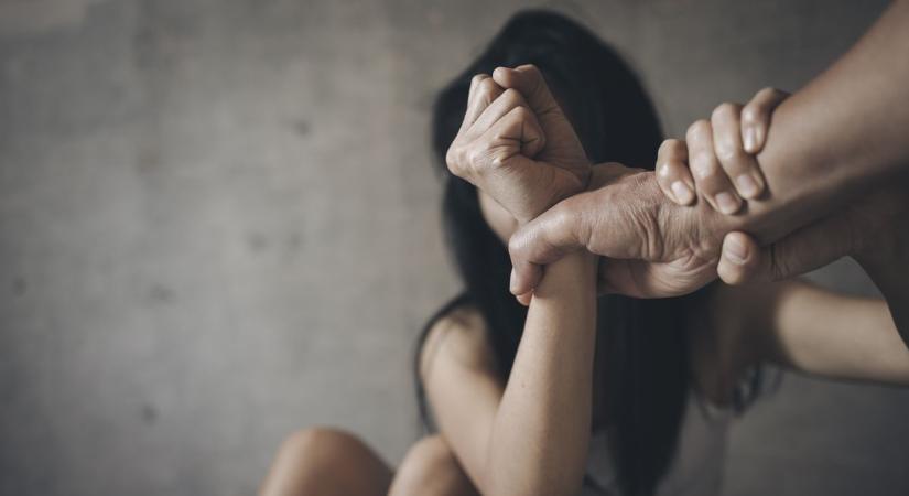 Egy tizenhárom éves lányt molesztált egy baranyajenői férfi