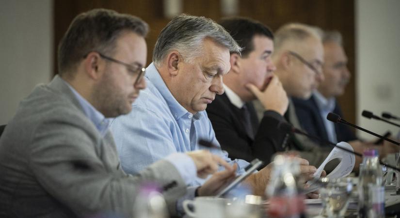 Ideológiai offenzíva méltányos oktatáspolitika helyet – Orbán Viktor készül az Európai Unió Tanácsának elnökségére