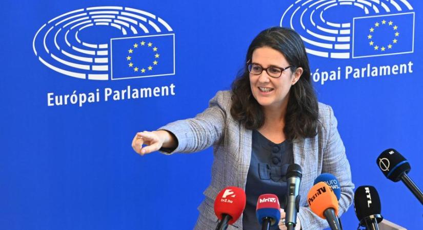 A szuverenitásvédelmi törvény azonnali bírósági felfüggesztését kéri az EP