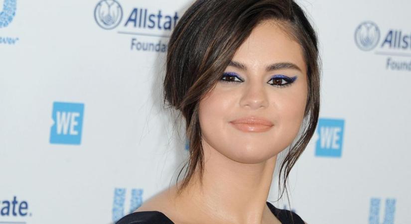 Bizarr, ha rájuk nézünk: nem akárkivel randizgat Selena Gomez! - Fotók