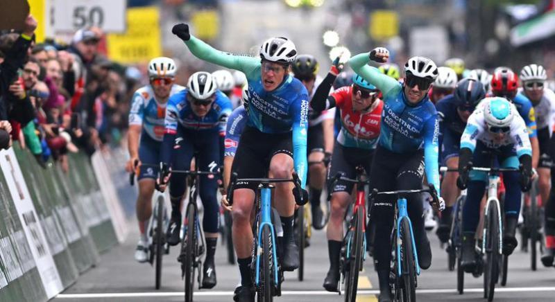Országútis hírek külföldről: AG2R fölény Romandiában, a Giro meglepetésembere lehet Antonio Tiberi, végleges a női Tour csapatlistája