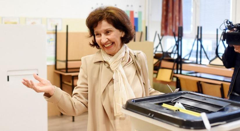 A jobboldal elnökjelöltje szerezte meg a legtöbb szavazatot Észak-Macedóniában