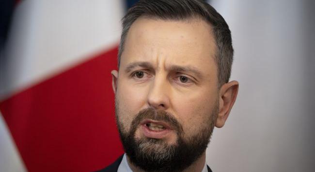 Lengyelország kész segíteni Ukrajnának a hadköteles korú férfiak hazatoloncolásában – lengyel védelmi miniszter