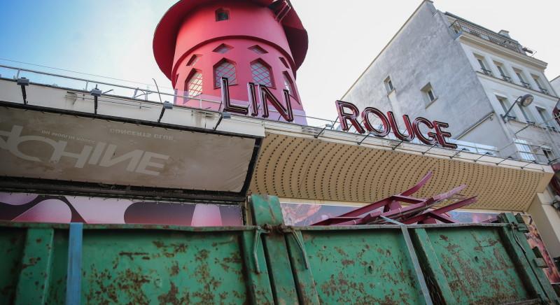 Baleset Párizsban: leszakadtak a világhírű Moulin Rouge széllapátjai (VIDEÓ)