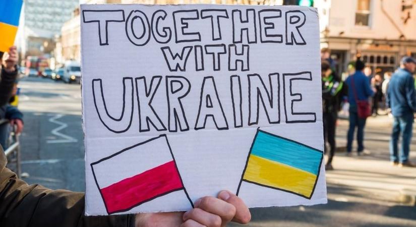 Hazatoloncolhatja a hadköteles ukrán férfiakat Lengyelország