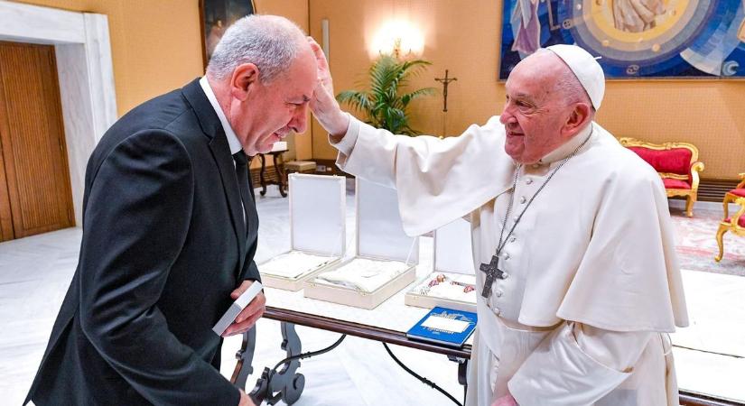 Ferenc pápa fogadta Sulyok Tamás köztársasági elnököt