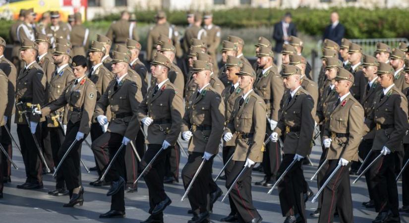 Jövő héten szavaz az Országgyűlés a törvényjavaslatról, mellyel még tovább nőhet a katonák kiszolgáltatottsága