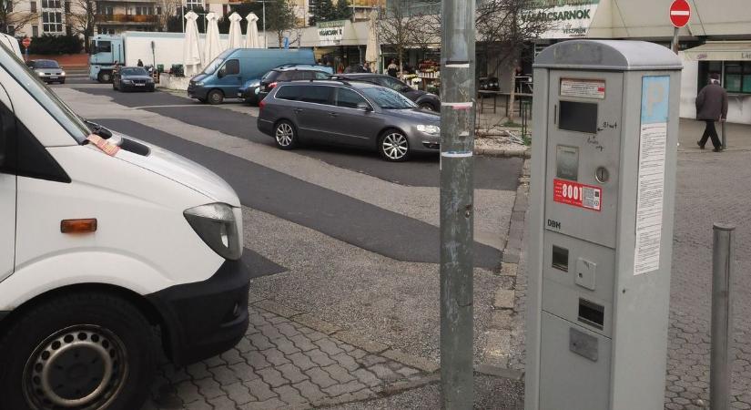 Nem kell fizetni szombatonként a parkolásért Veszprémben