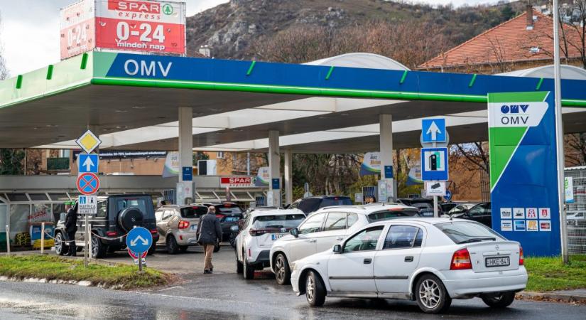 Üzemanyagár: megjött a friss KSH-jelentés, 4 százalékkal drágább itthon a benzin, mint a régiós országokban