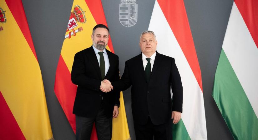 A spanyol VOX párt elnökével és Mateusz Morawieckivel tárgyalt Orbán Viktor