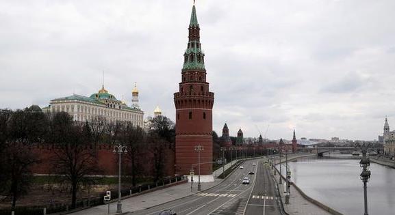 Kiutasít Moszkva két lett diplomatát
