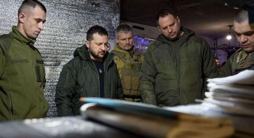 Több százezer ukrán került nagy bajba: itt van Zelenszkij újabb felháborító döntése