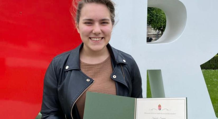 Kazinczy-érmet kapott Szántó Emese, a vásárhelyi Eötvös diákja