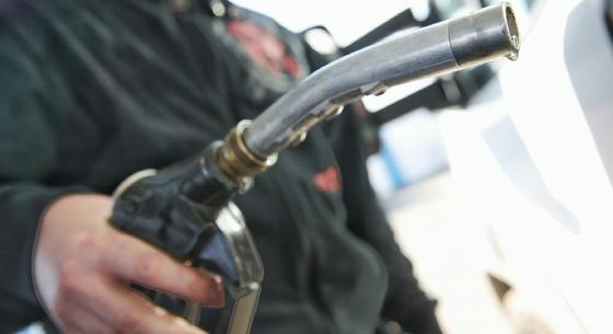 Így alakulnak az üzemanyagárak a kormány nyílt zsarolása után