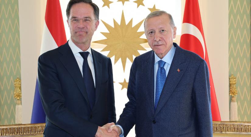 Erdogan is támogathatja Mark Rutte NATO főtitkári jelölését