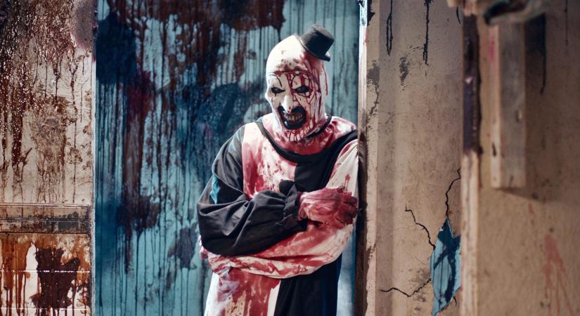 Váratlan fordulat: még a gyilkos bohócot játszó színész is rosszul lett a készülő horrorfilm brutális jelenetétől