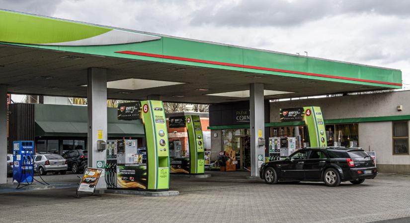 Ásványolaj szövetség: a középmezőnyben vannak a magyarországi üzemanyagárak