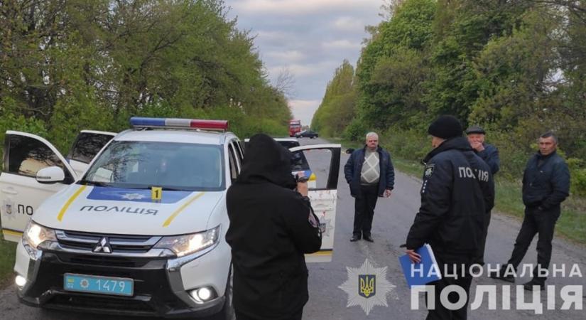 Autóból lőttek rá a rendőrökre Ukrajnában: egy halott, egy sebesült