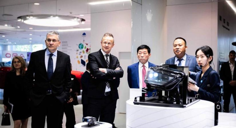 Újabb hatalmas autógyár jöhet Magyarországra a kínai elnökkel