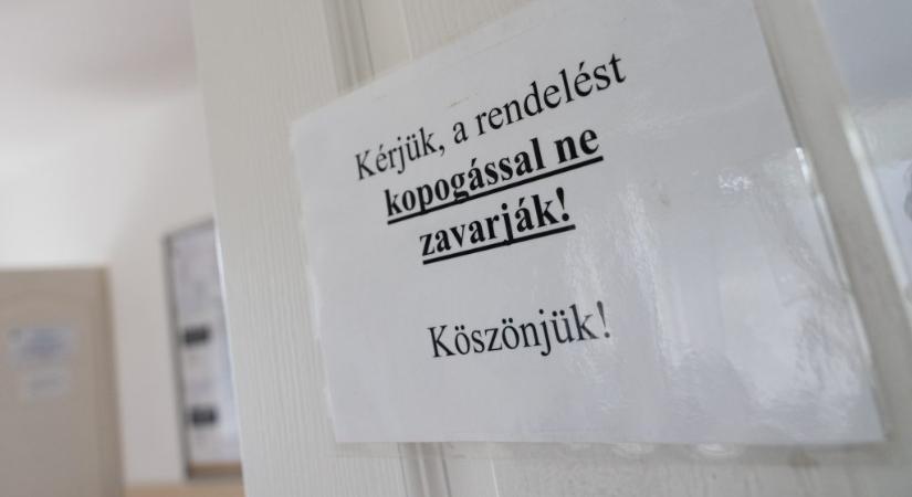 Háziorvosok ellenőrzése: adminisztratív hibákról beszél a Magyar Orvosi Kamara