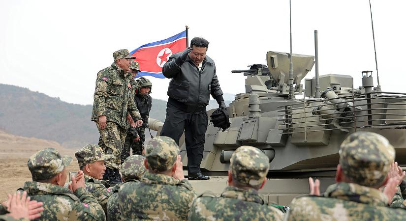 USA: Észak-Koreában baj van – Észak-Korea: az USA-ban még nagyobb