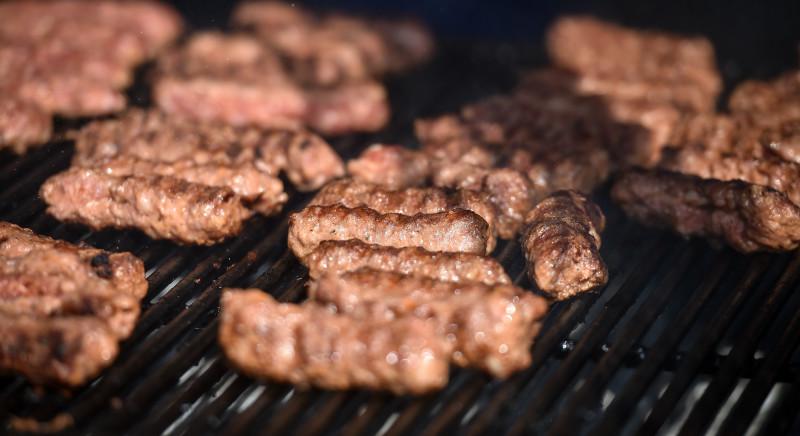 Figyelmeztet a fogyasztóvédelem: ne vásároljanak kétes darálthús-terméket!