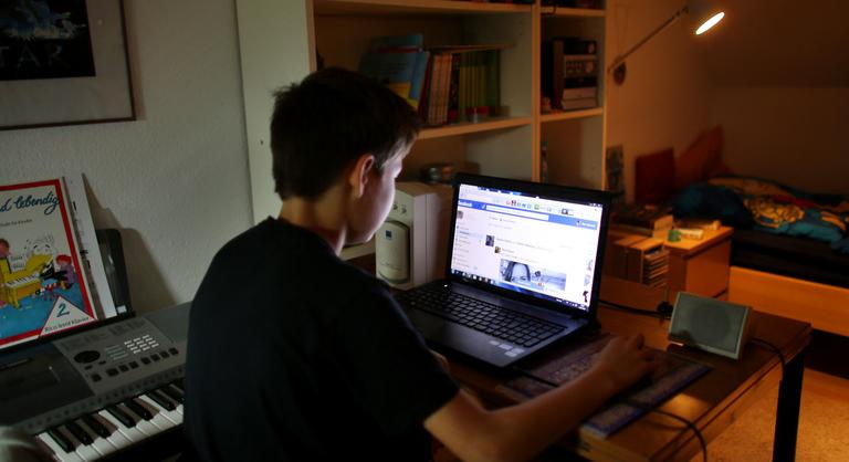 Minden ötödik gyereket érinthet az online bántalmazás