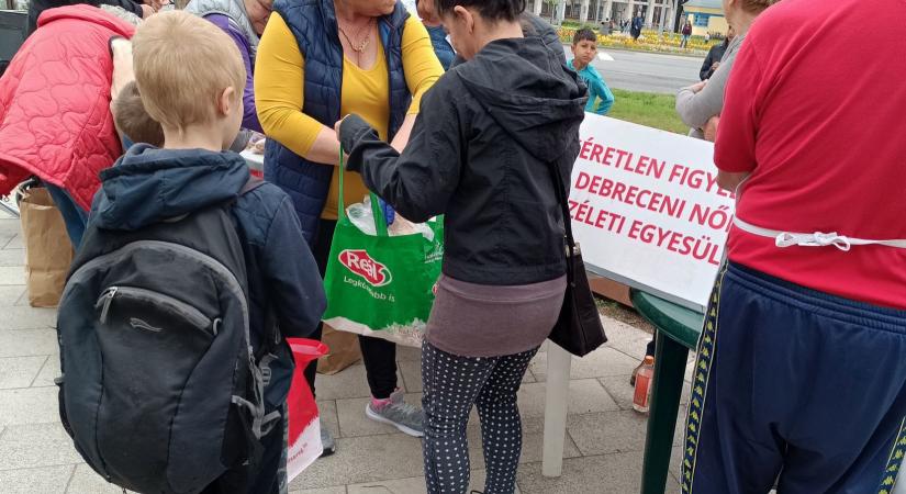Ingyen adják az ebédet Debrecenben
