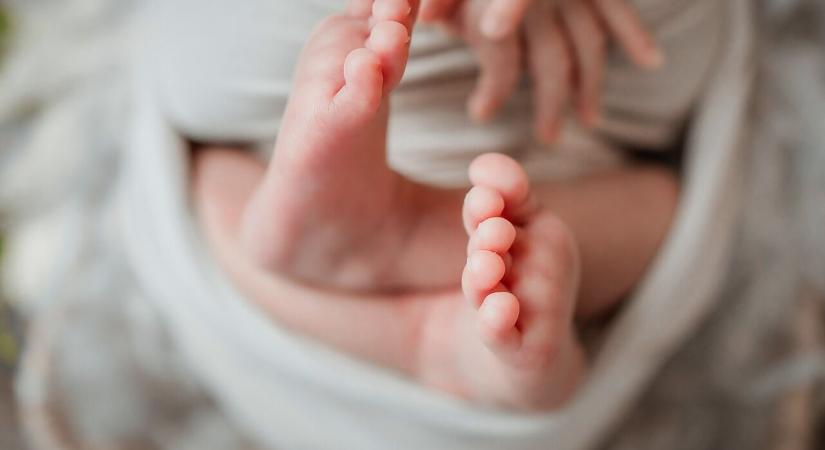Szomorú adatok Amerikából: Csökken a születési ráta, miközben óránként 44 abortuszt végeznek