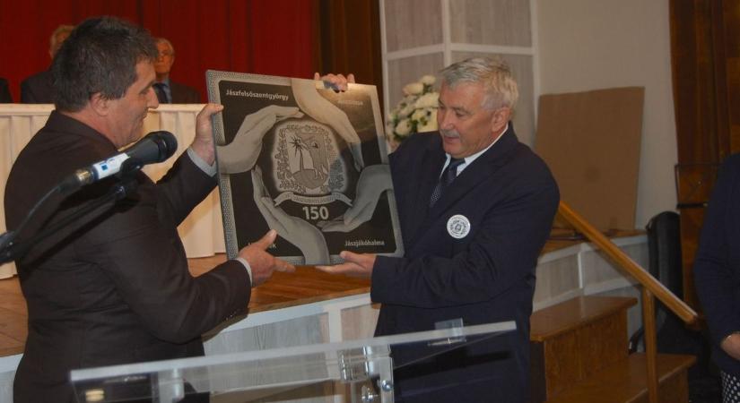 Kitüntetéseket adtak át Jászszentlászló 150 éves születésnapján – galériával
