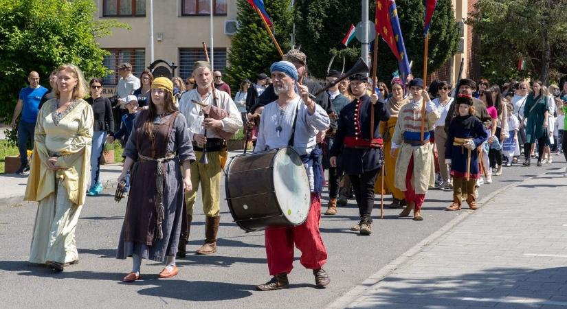 Múltidéző Zsigmond-nap: a török hódoltság korába kalauzolták a vendégeket Pásztón (fotók)
