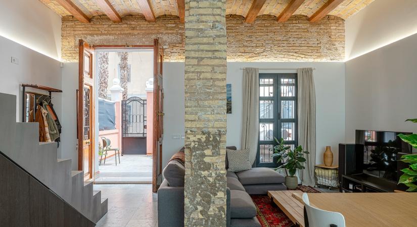 Stílusosan varázsolták újjá ezt a százéves házat egy mediterrán város szívében