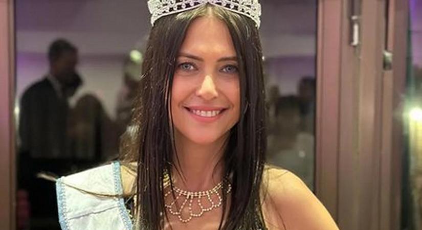 Egy 60 éves nő lett Miss Buenos Aires, lepipálta a huszonéveseket a szépségversenyen