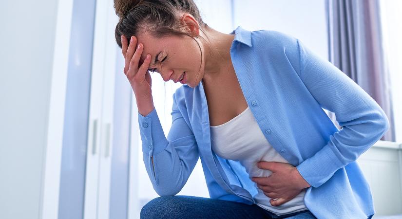 Mentruációs fejfájás: miért pont akkor fáj, és mit tehetünk ellene?