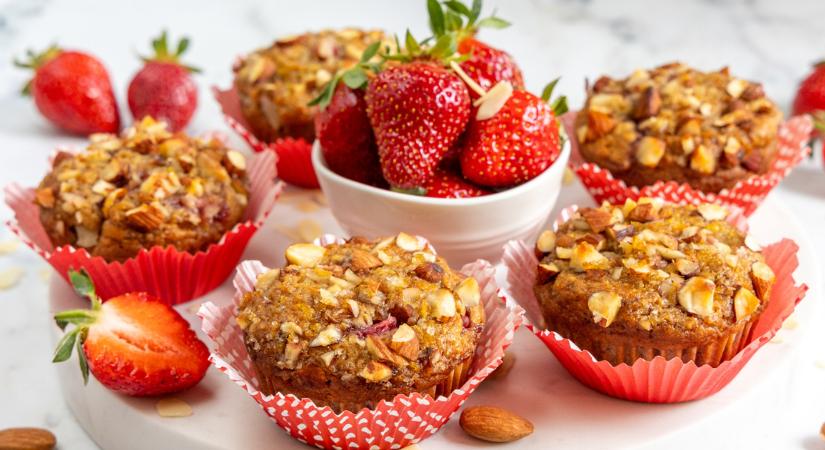 Kényeztető epres muffin: citromhéj és mandula bolondítja meg